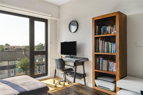 1 bedroom apartment for sale, Staines Road West, Sunbury-on-Thames, Surrey, TW16