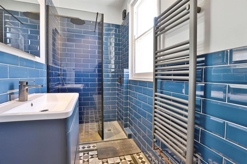 Parkwood Road, Bournemouth - More