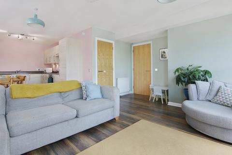 2 bedroom flat for sale, 30/8 Anderson Place, Bonnington, Edinburgh, EH6 5FR