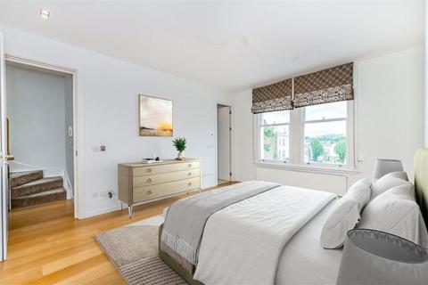 3 bedroom flat for sale, Sinclair Road, London W14