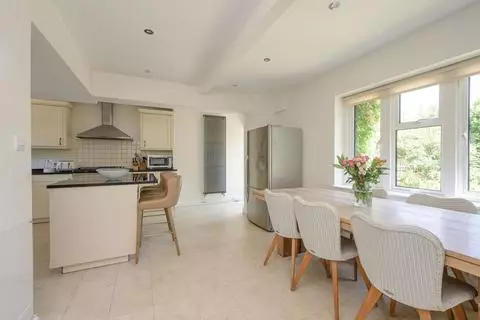 5 bedroom detached house for sale – pohled 4