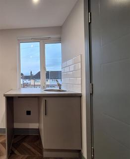 1 bedroom in a house share to rent, Lime Avenue, West Drayton, UB7