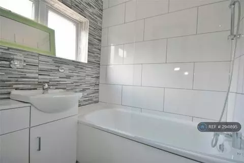 2 bedroom terraced house to rent - Widok 4