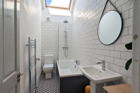 3 bedroom terraced house for sale, West View, Yeadon, Leeds, West Yorkshire
