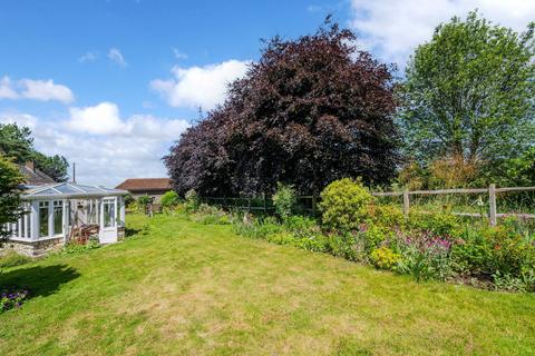 2 bedroom detached house for sale, Nutfield Marsh Road, Redhill RH1