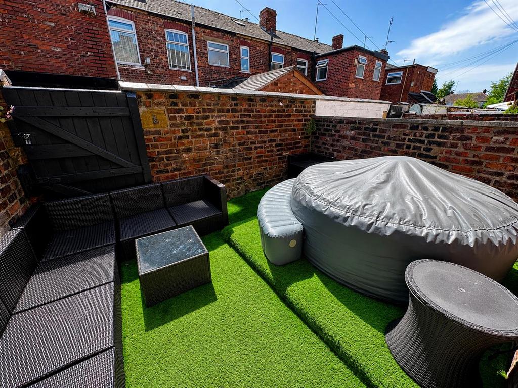 House in Salford, Greater Manchester - View 3