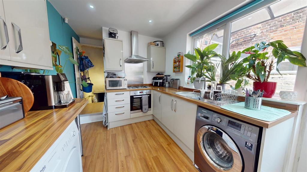 House in Salford, Greater Manchester - View 4