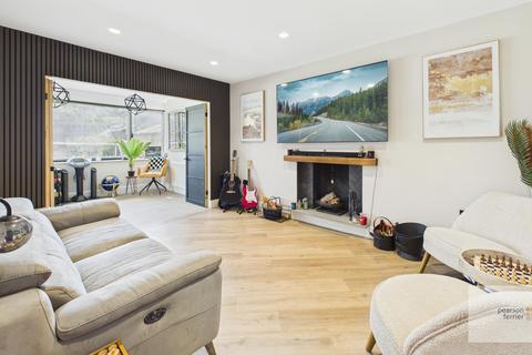 3 bedroom detached house for sale, Esk Avenue, Ramsbottom BL0
