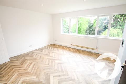 2 bedroom flat for sale, Woodington Close, London, SE9