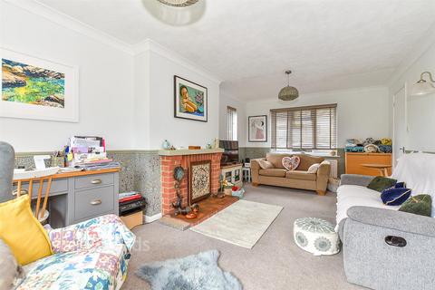 5 bedroom detached house for sale, Siskin Gardens, Paddock Wood, Tonbridge, Kent