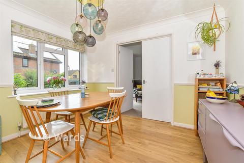 5 bedroom detached house for sale, Siskin Gardens, Paddock Wood, Tonbridge, Kent
