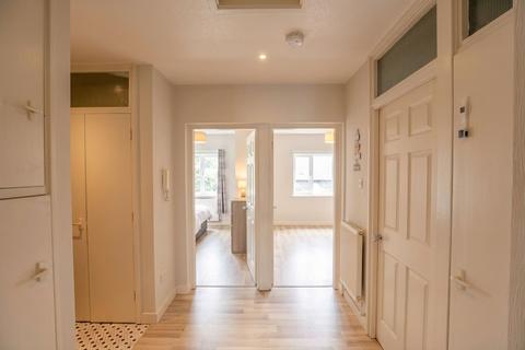 2 bedroom flat for sale, Deptford Wharf, London, SE8