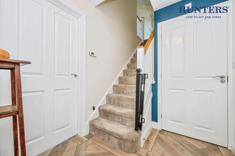 3 bedroom semi-detached house for sale, Wakelin Way, Lichfield