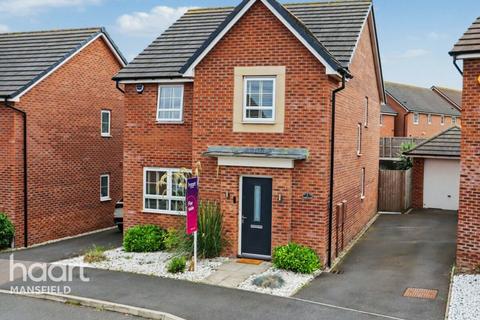 4 bedroom detached house for sale, Taurus Close, Mansfield