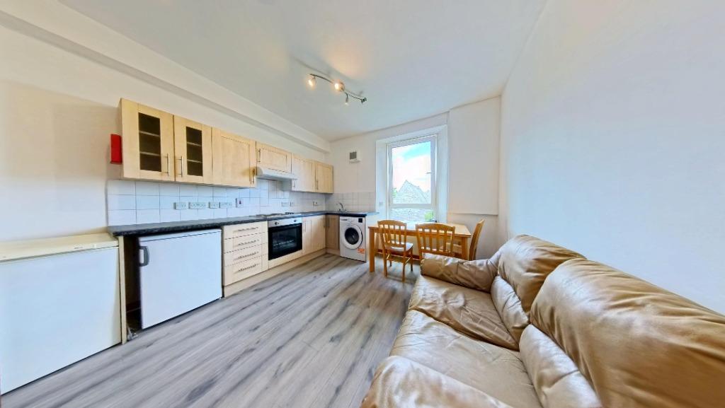 Apartment in Aberdeen, Torry - View 3