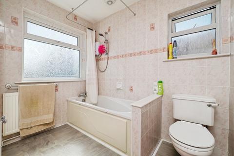 3 bedroom detached house for sale, Warrender Close, Bramcote, Nottingham, Nottinghamshire, NG9