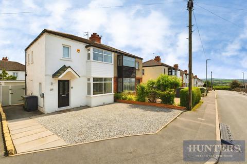 3 bedroom semi-detached house for sale, Leslie Avenue, Yeadon, Leeds