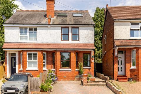4 bedroom semi-detached house for sale, Ifold Road, Redhill