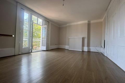 2 bedroom flat to rent, Ashford Road, Maidstone, Kent, ME14