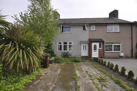 3 bedroom terraced house to rent, Nutbrowne Road, Dagenham