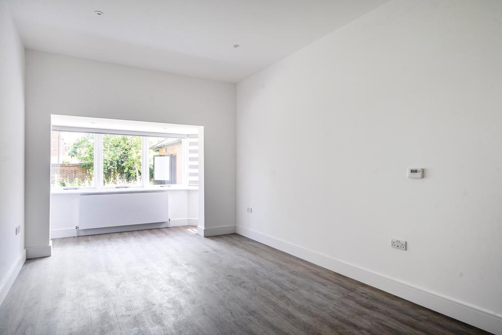 Apartment in London - View 2