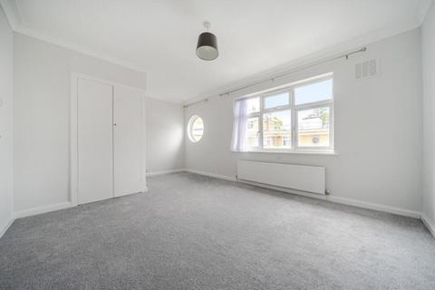undefined, Lincoln Close, LONDON