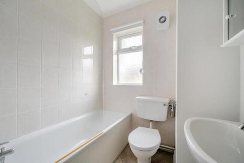 undefined, Lincoln Close, LONDON