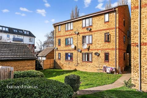 Mill Green Road, Mitcham