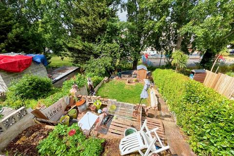 3 bedroom terraced house for sale, 16 Princes Road East, Torquay, Devon TQ1 1PE