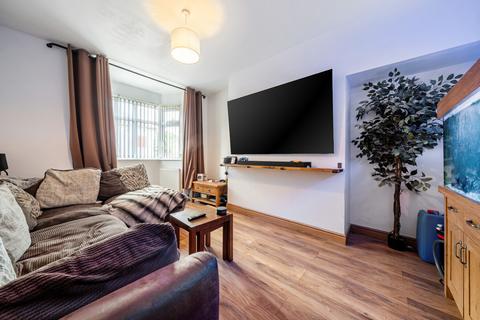 3 bedroom terraced house for sale, Newbald Grove, East Riding of Yorkshi HU6