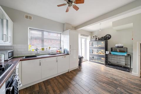3 bedroom terraced house for sale, Newbald Grove, East Riding of Yorkshi HU6