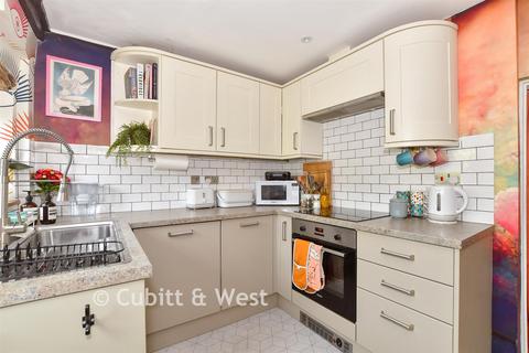 2 bedroom cottage for sale, Church Path, Horsham RH13