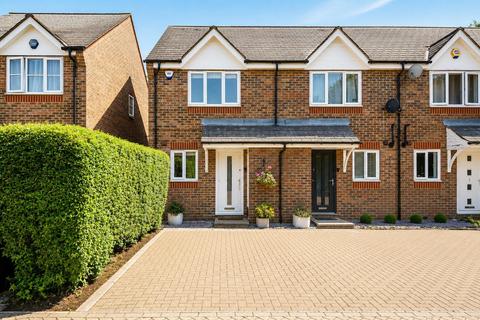 2 bedroom house for sale, Earl Close, N11