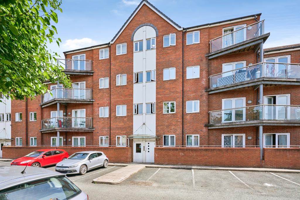 2 bedroom flat for sale