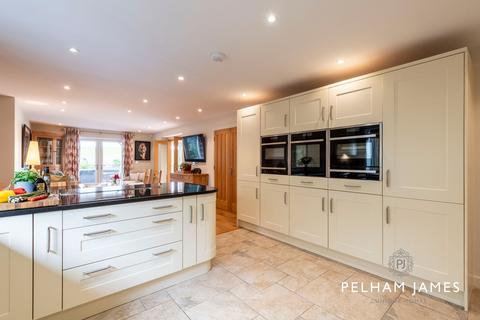6 bedroom detached house for sale, Sulehay Road, Yarwell, PE8