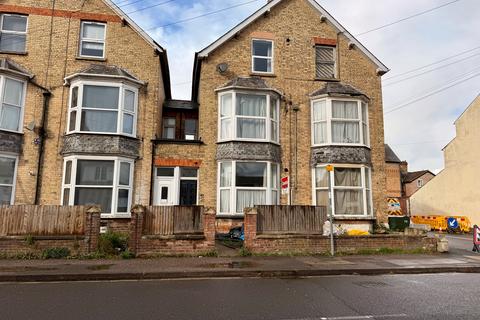 1 bedroom flat to rent, Cheddon Road, Taunton, TA2
