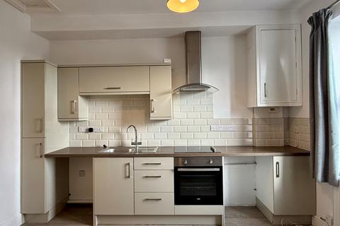 1 bedroom flat to rent, Cheddon Road, Taunton, TA2