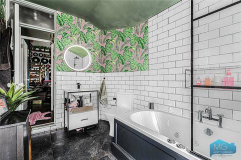 3 bedroom apartment for sale, Dollis Road, Finchley Central, London, N3