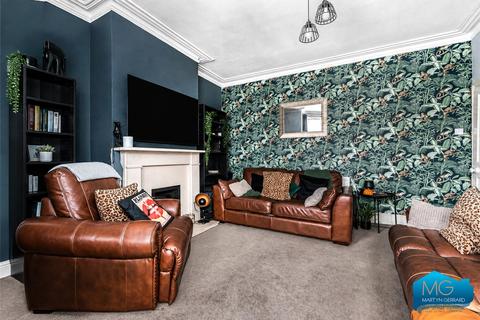 3 bedroom apartment for sale, Dollis Road, Finchley Central, London, N3