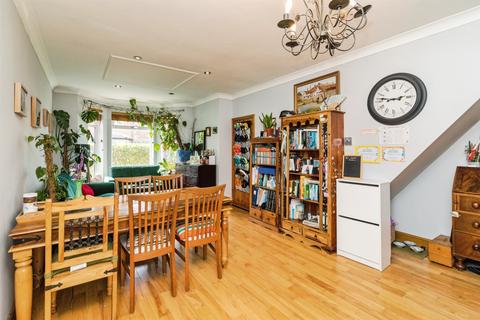 4 bedroom detached house for sale, Rochester Road, LOWESTOFT