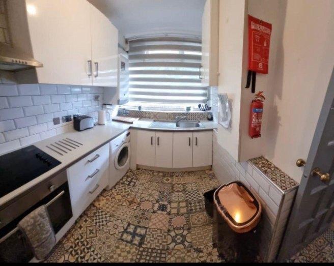 Apartment in London - View 4