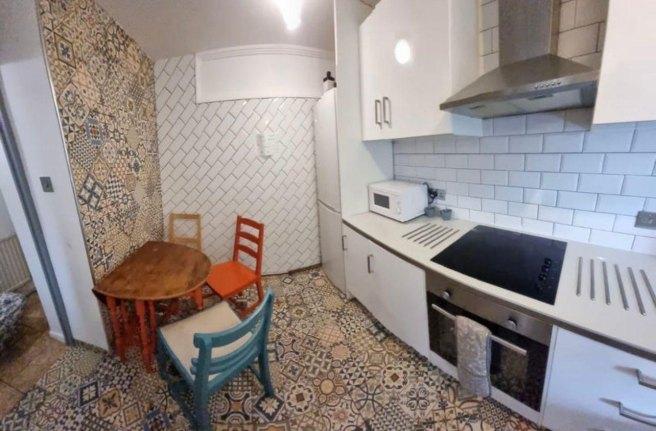 Apartment in London - View 5