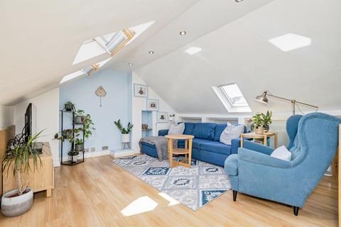 1 bedroom maisonette for sale, Gladstone Road, Watford