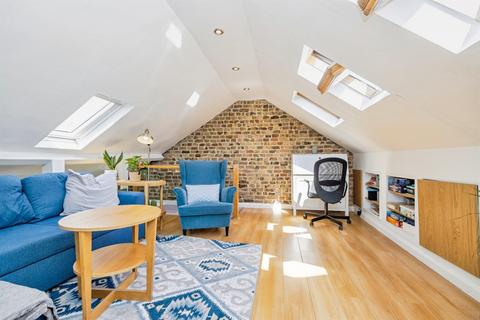 1 bedroom maisonette for sale, Gladstone Road, Watford