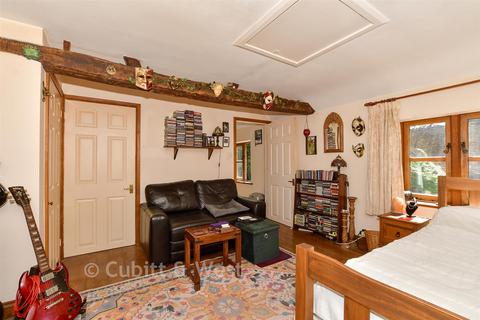 Studio for sale, Bakehouse Cottages, Billingshurst RH14