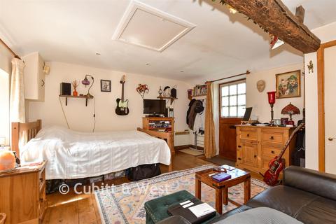 Studio for sale, Bakehouse Cottages, Billingshurst RH14