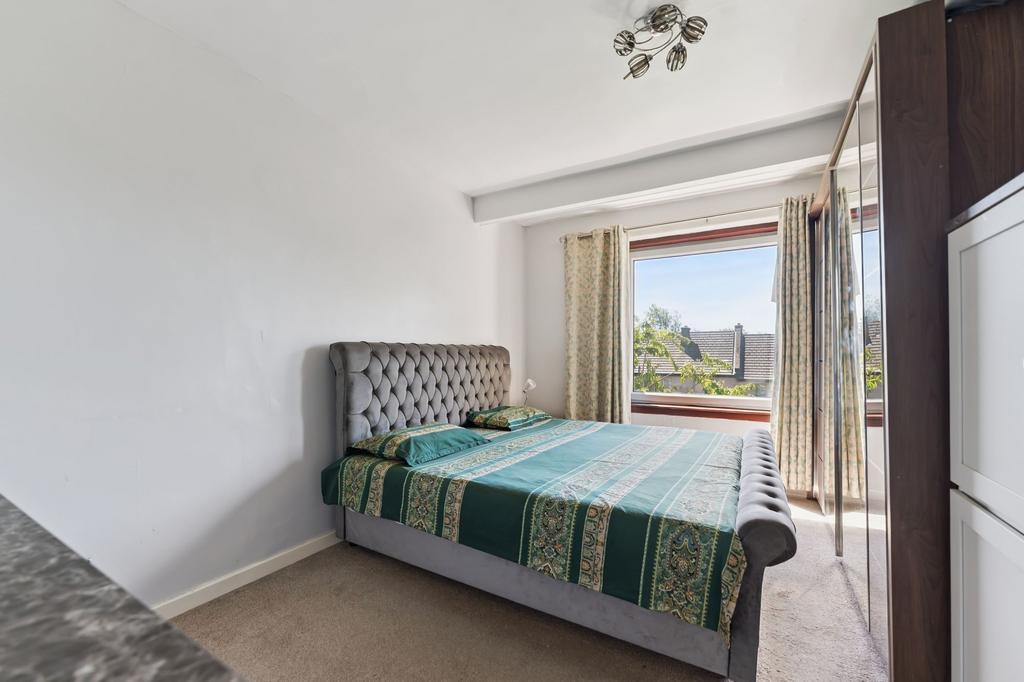 Apartment in Glasgow, Scotstounhill, Scotstoun - More