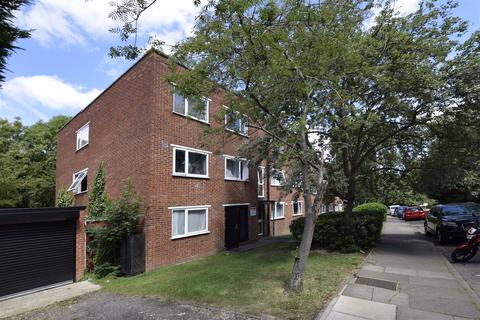 Crown Walk, Wembley