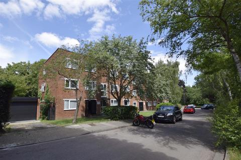 undefined, Crown Walk, Wembley
