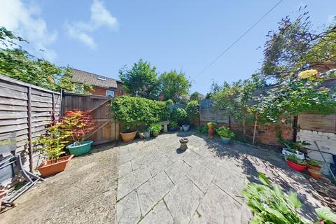 4 bedroom end of terrace house for sale, Quarry Hill Road, Tonbridge, Kent, TN9